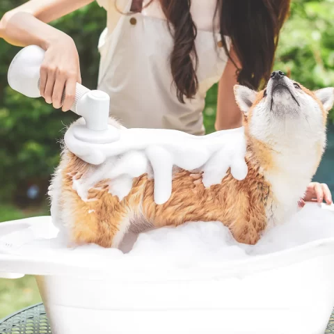 FUR-EVER CLEAN automata habzó szappanadagoló és kisállatfürdető (kutya és cica)